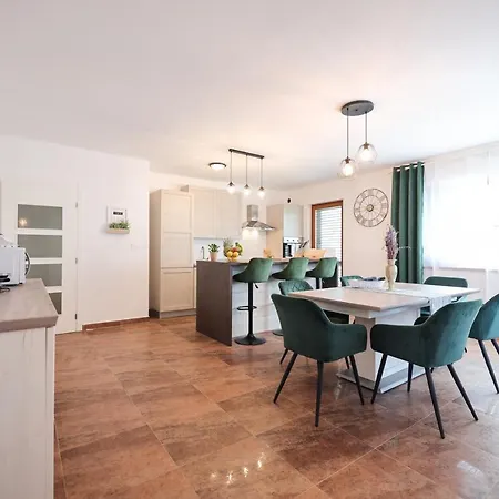 Blue Anchor * זאדאר