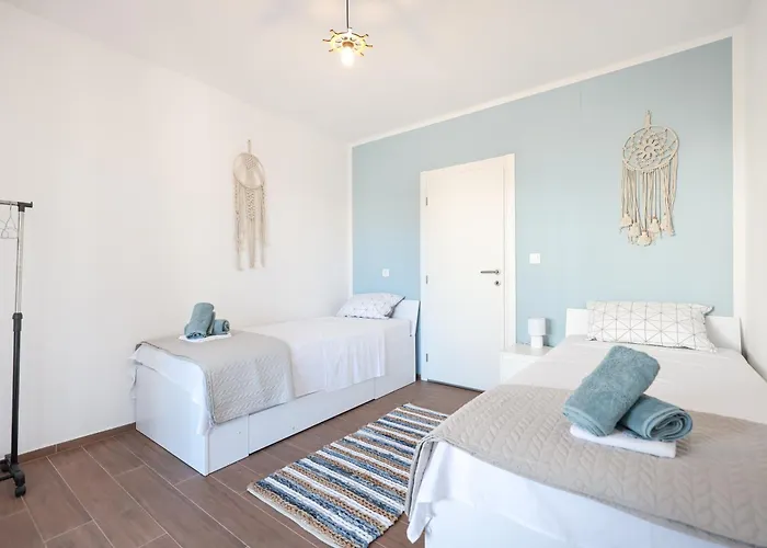 Apartment Blue Anchor *