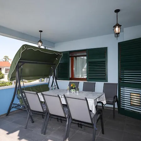 Blue Anchor شقة *