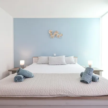 Blue Anchor アパート *